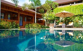 La'Villaris Hotel & Resto